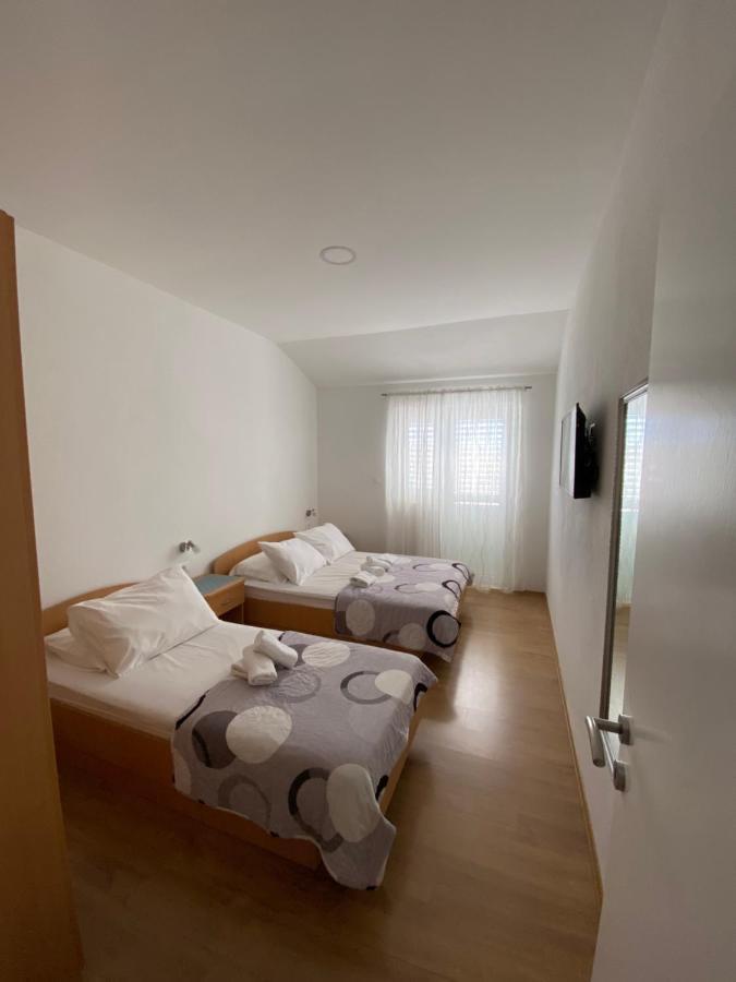 Apartmani Mare Baska Voda Exterior photo